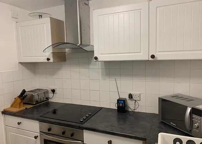 Monkbridge Centre With Parking *