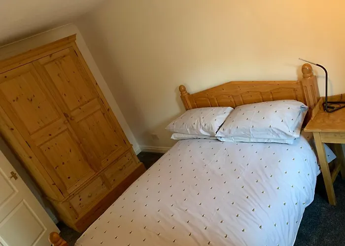 Monkbridge Centre With Parking